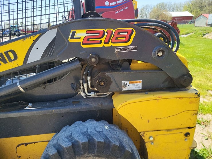 new-holland-l218-image-20