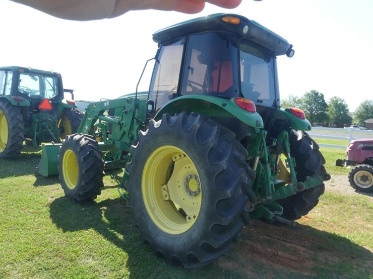 2014-john-deere-6105d-image-5