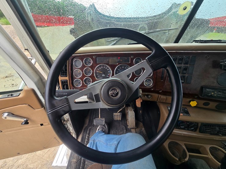 #24355-•-2004-mack-cv713-granite-dump-truck-image-86