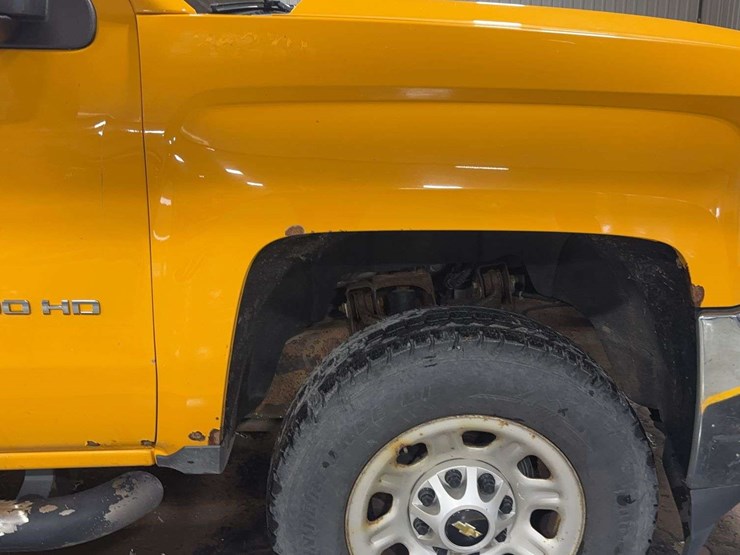 2016-chevrolet-silverado-3500hd-image-46