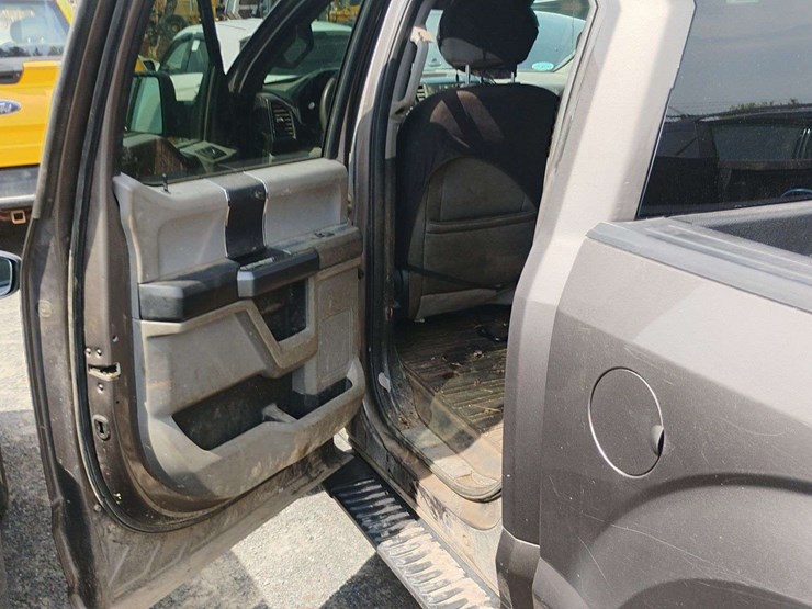 2018-ford-f150-image-15