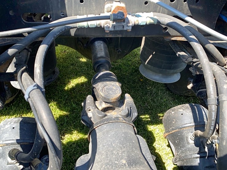 2019-freightliner-cascadia-day-cab-image-28
