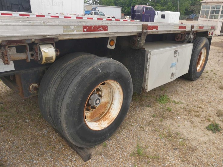 2005-utility-48'-flatbed-image-3
