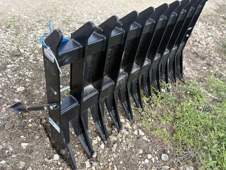 l1---60''-titan-brush/-root-rake-image-6