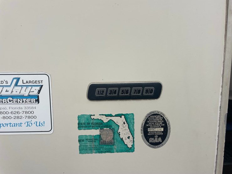 #40221-•-1994-holiday-rambler-s/a-motor-home-vin:-4s7nt9k0xrc015680-image-17