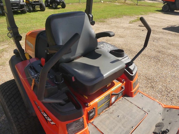 2013-kubota-zd331p-image-7