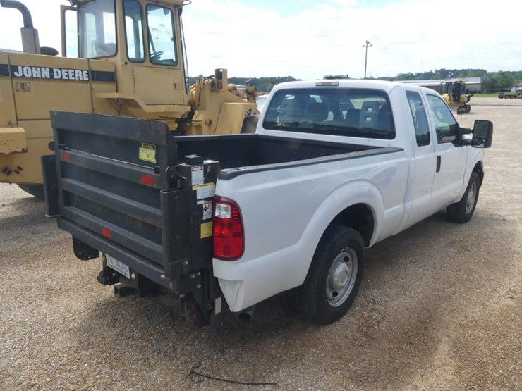 2013-ford-f350-image-3