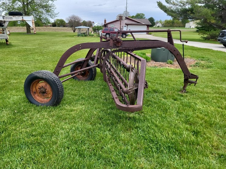 new-idea-bar-hay-rake-image-2