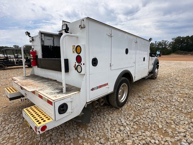 2015-ford-f550-image-5
