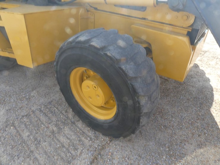 2013-deere-310k-image-11