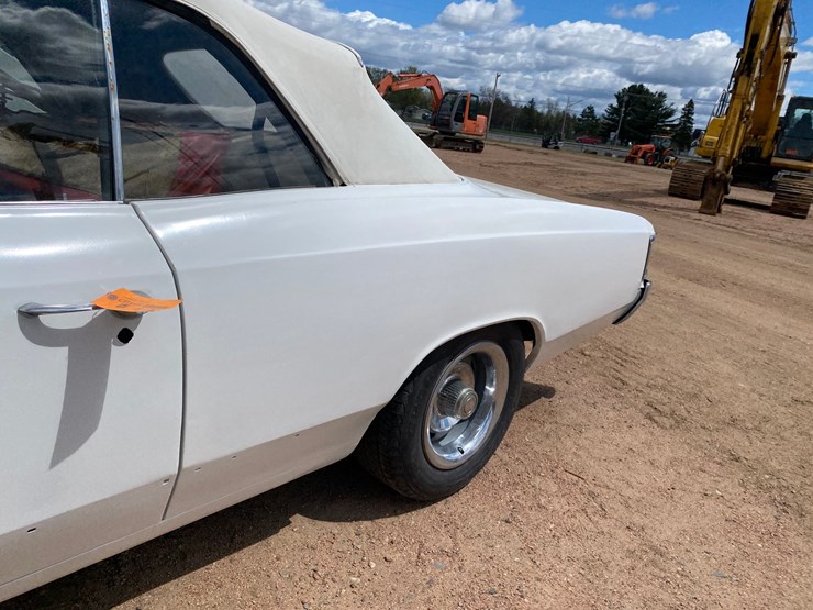 #122-•-1967-chevy-chevelle-convertible-project-car-(title-in-delay)-(nitke-yard-mosinee,-wi)-image-17