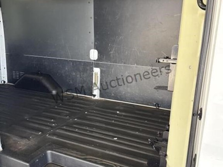 2015-ford-transit-image-10