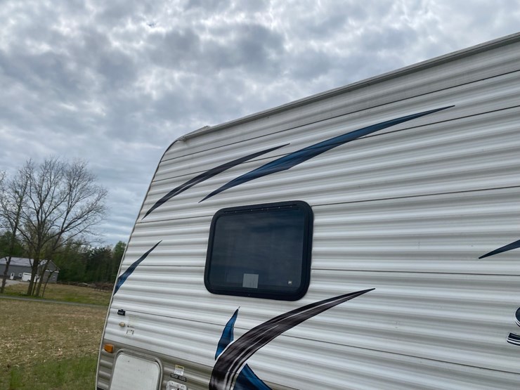 2012-keystone-springdale-rv-image-20