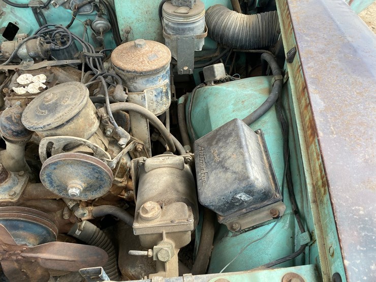 #109-•-1956-cadillac-de-ville-sedan-(title-in-delay)-(nitke-yard-mosinee,-wi)-image-40