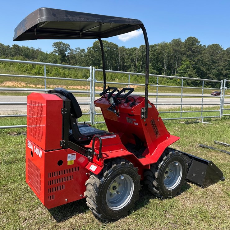 #20699 • New AGT SDA-140W mini skid steer