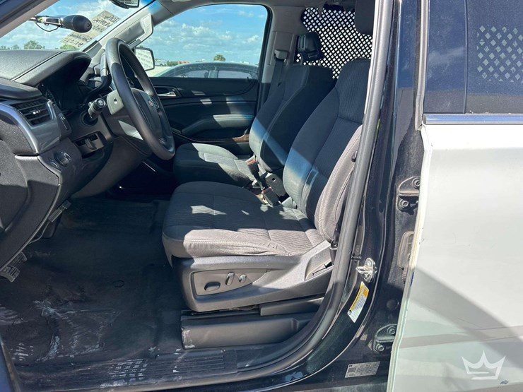 2019-chevrolet-tahoe-image-12