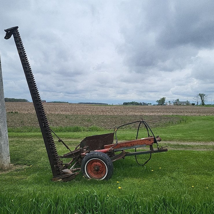 New Idea 253 Pull Type Sickle Mower - Nice