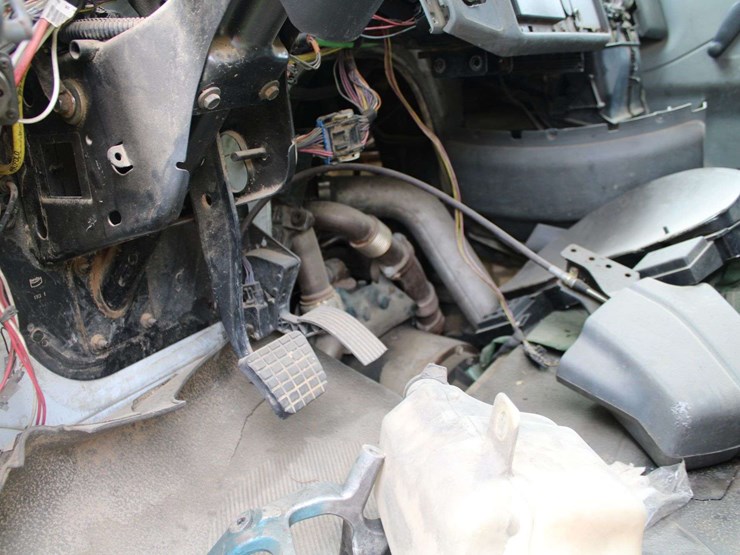 2006-international-durastar-4200-image-13
