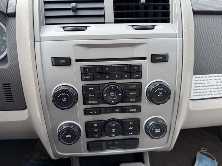 2011-ford-escape-hybrid-image-28