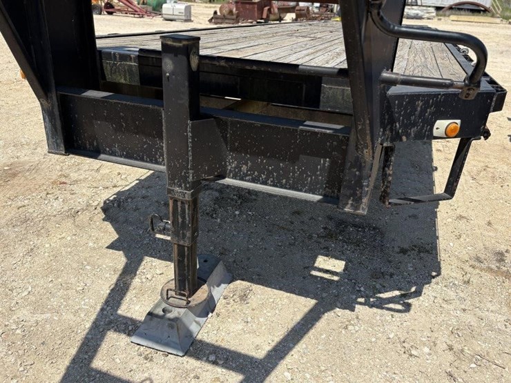 l2--2001-gooseneck-30x8-trailer-image-10