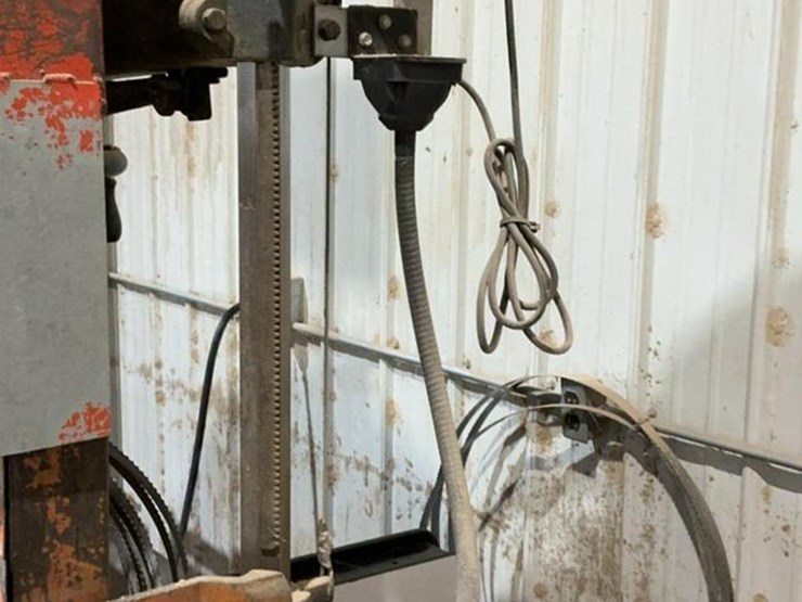 #129-•-tannewitz-gh-bandsaw-image-17