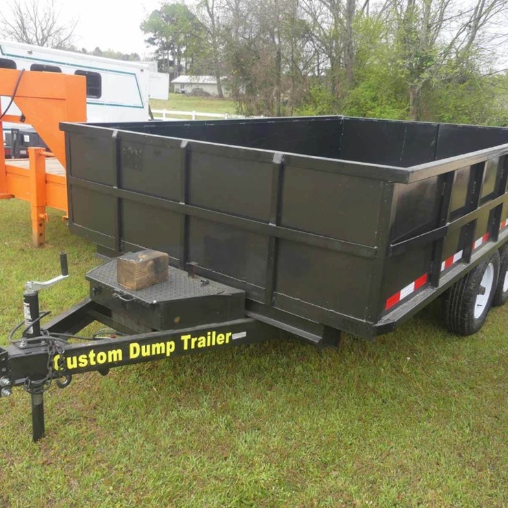 CUSTOM TRAILER