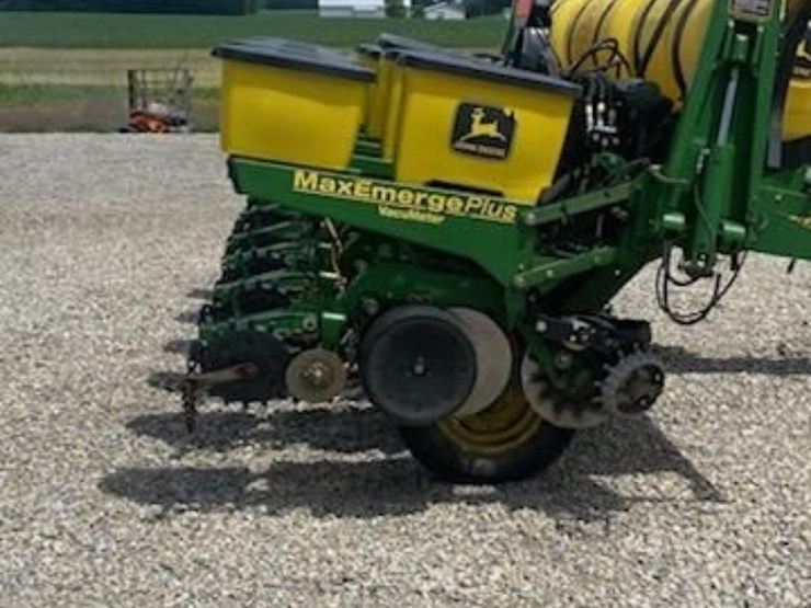john-deere-1750-image-4