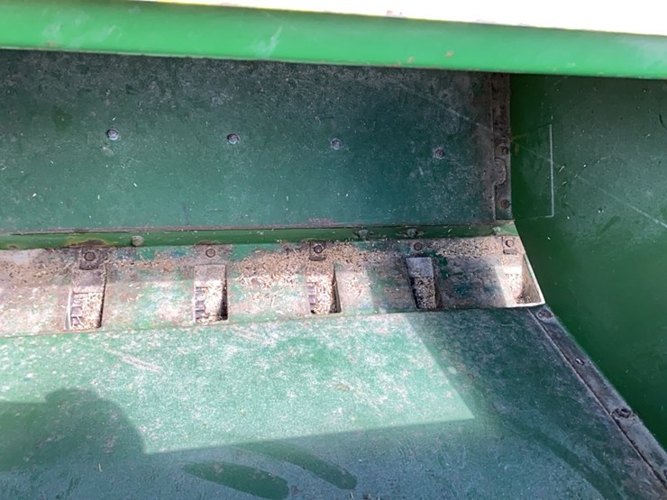 john-deere-8300-image-28