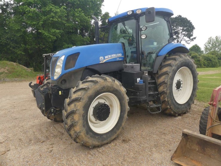 new-holland-t7.230-image-1