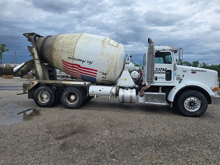 2009-peterbilt-365-image-26
