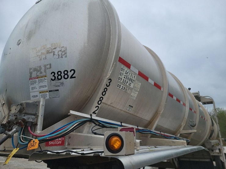 2012-brenner-8820-gallon-aluminum-tandem-axle-semi-tanker-trailer-image-37