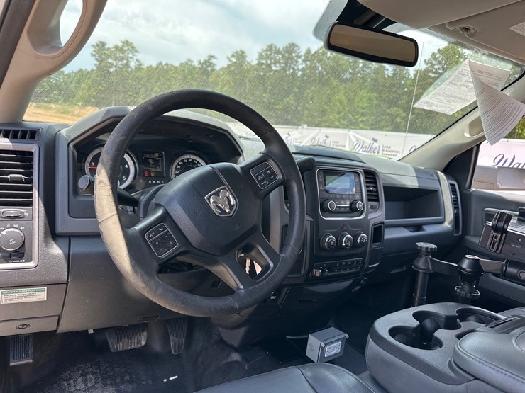 #20652-•-2017-ram-5500-service-truck-image-10