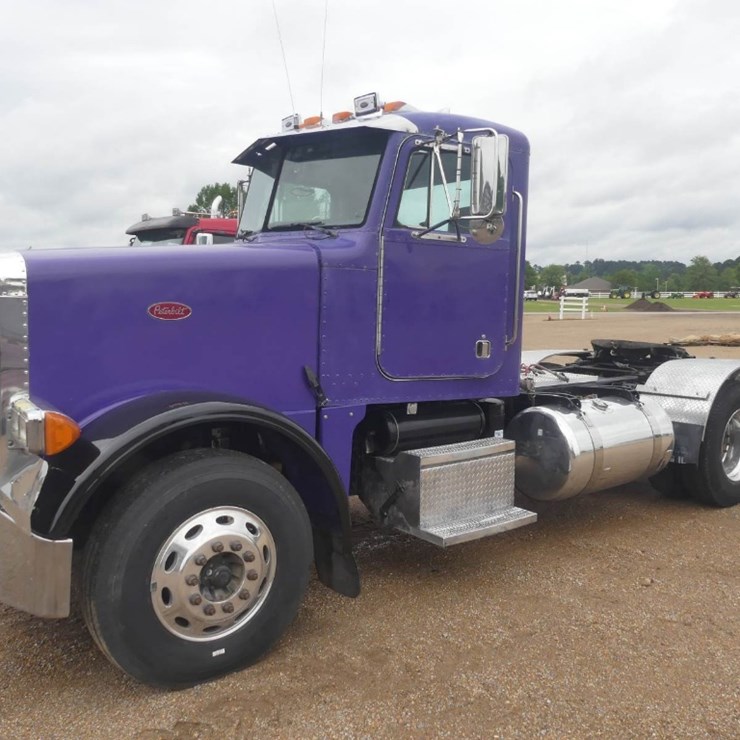 2000 PETERBILT 379