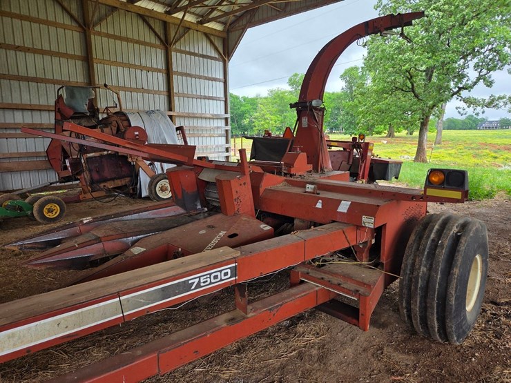 hesston-7500-image-24