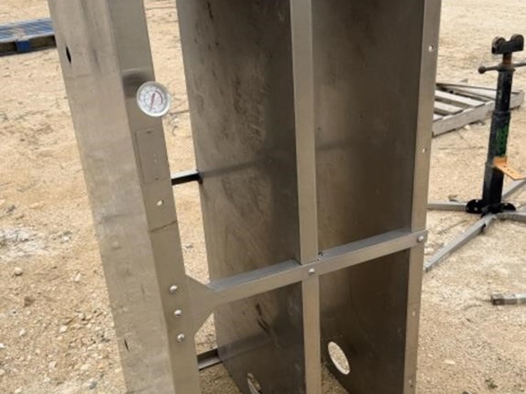 l4---steel-table-image-2