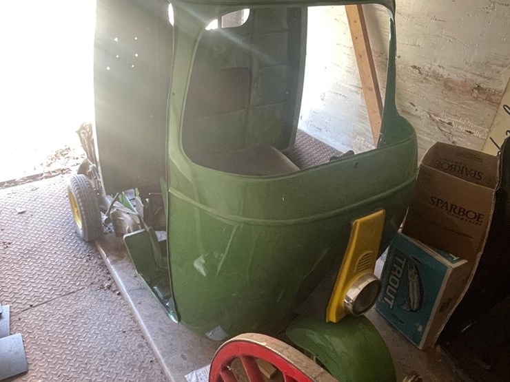 #112-•-1958-bajaj-mini-semi-(turtle-lake,-wi)-image-4