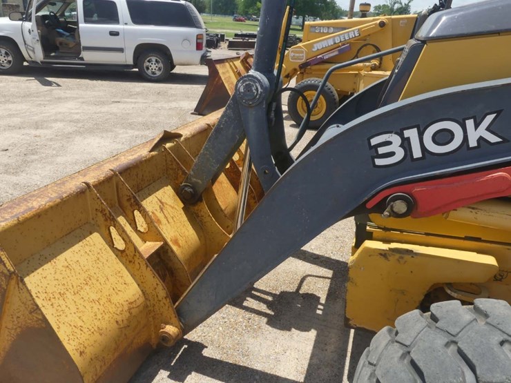 2013-deere-310k-image-9