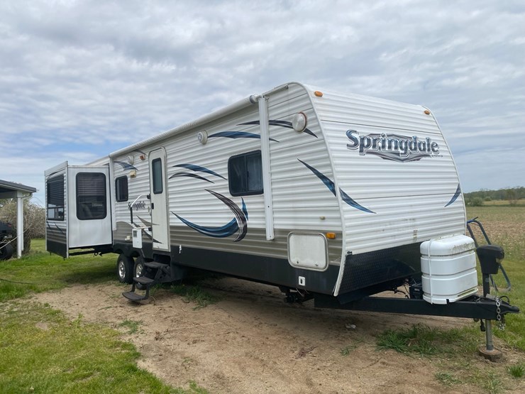 2012-keystone-springdale-rv-image-1