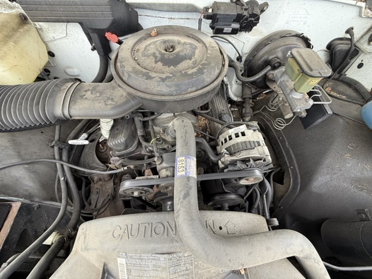 1989-chevrolet-c25-pickup-image-28