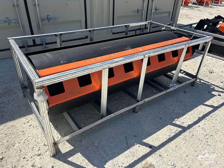 2026-pabreak-hydraulic-6ft-roller-skid-steer-attachment.-image-1