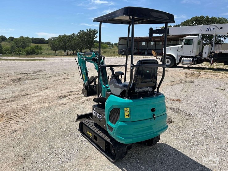 mini-excavator-image-2