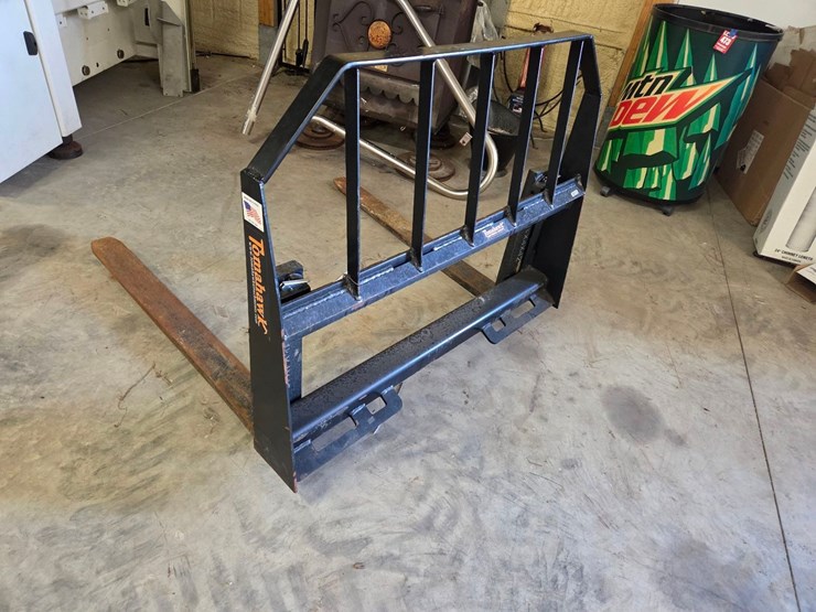 42"-tomahawk-pallet-forks-image-9