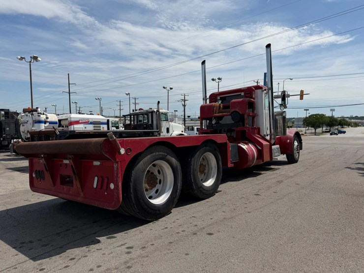 1999-peterbilt-379-image-4