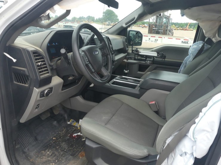 2017-ford-f150-image-8