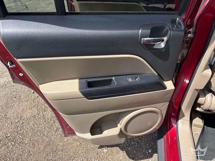 2015-jeep-patriot-image-21
