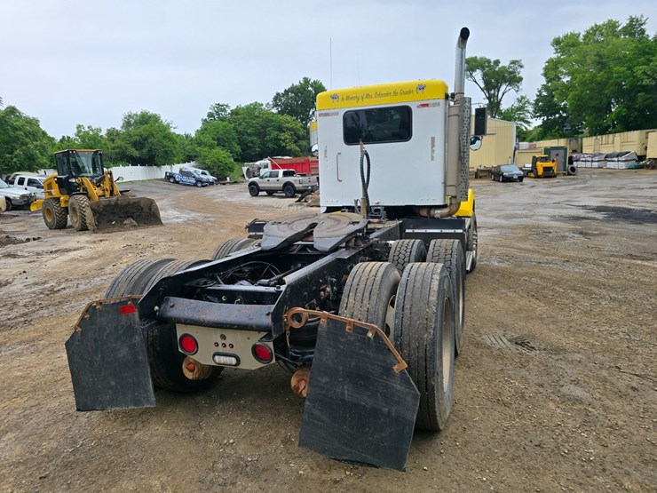 1999-kenworth-t800-image-17