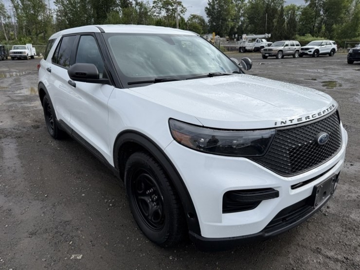 2020-ford-explorer-image-2