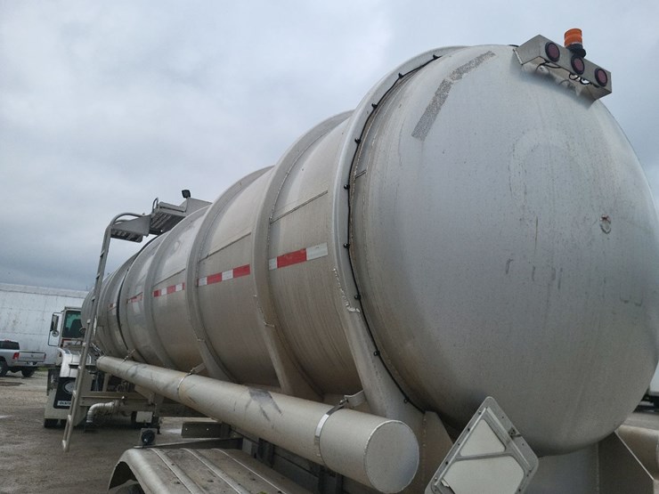 2012-brenner-8820-gallon-aluminum-tandem-axle-semi-tanker-trailer-image-29