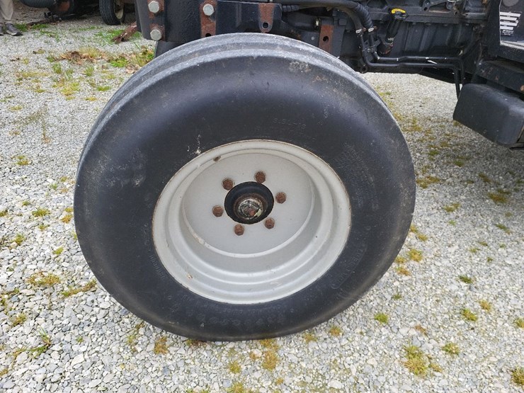 2006-case-ih-jx1075c-image-15
