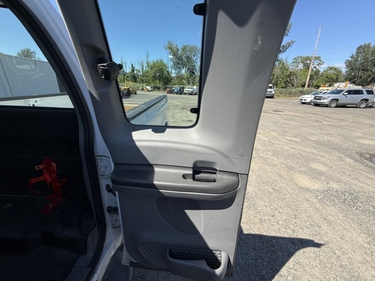 2002-ford-f250-xl-image-23
